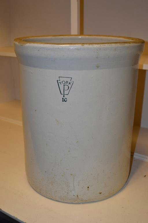 10 Gallon Pfaltzgraff Crock 10 Gallon Pfaltzgraff Crock