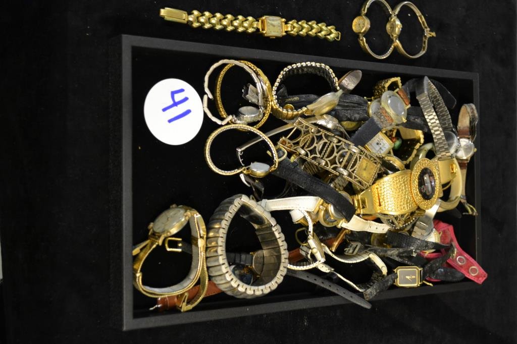 Watch Lot: Large wristwatch lot includes Orator 17 "Rubis" watch with 18K case and replacement band. Also a Longines and Wittnauer with 10K GF case and bands