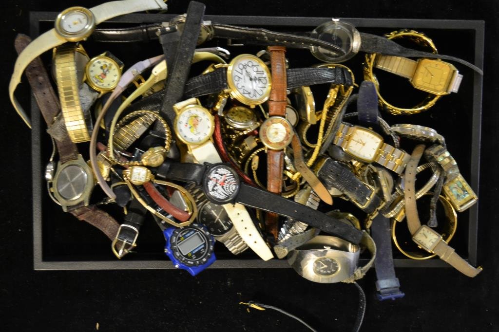 Watch Lot: Large Grouping of wrist watches including three 10K GF (Bulova, Benrus, and Glycine)