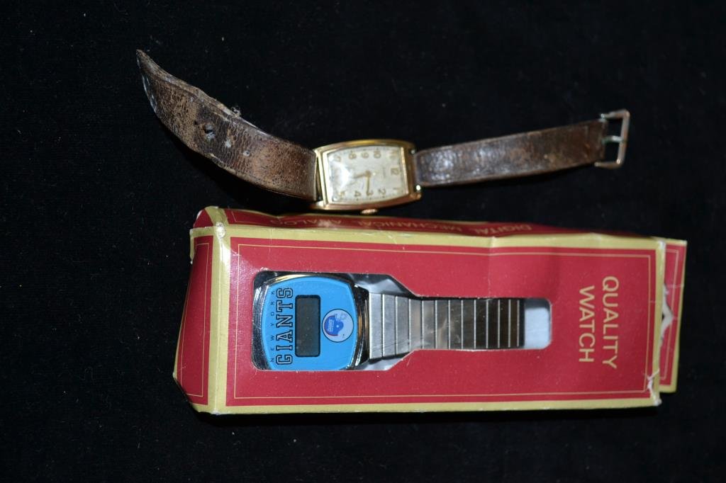 Watch Lot: Large group of over 40 watches, includes a vintage Mimo men's watch and four 10K Rolled Gold Watches (Timex, Bulard, bulova and gruen)