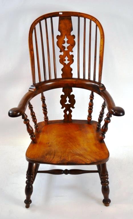 Early 19th C Single English Yew Wood Windsor Armch: Early 19th C single English Yew wood Windsor armchair, with H stretcher