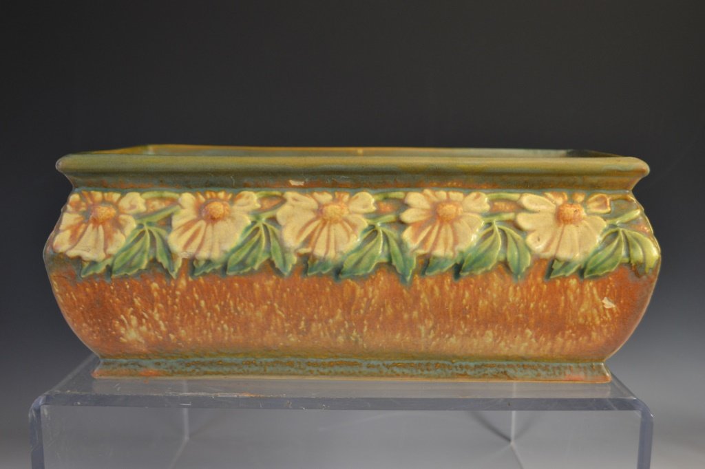 Roseville Pottery Planter (1 of 2)