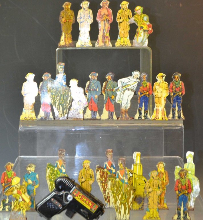 G - MAN Automatic Wind Up Cap Gun w/ Shooting Figu: G - MAN automatic wind up cap gun w/ shooting figures