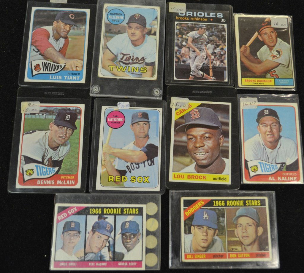 Ten Vintage Topps Baseball Cards: Ten vintage Topps Baseball cards including 1961 Brooks Robinson #10, 1965 Al Kaline #130, 1965 Lewis Tiant #145 (rookie), 1965 Dennis McLane #236 ( Rookie) 1966 Lou Brock #125, 1966 Don Sutton #288 (r
