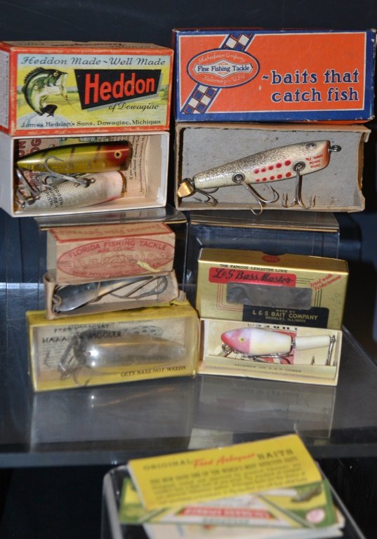 Six Vintage Fishing Lures Including Heddon: Collection of vintage fishing in original boxes; two Heddon Chugger "Spook" (2 in one box) , Fred Arbocast "Hawiian Wiggler", L&S "Bass Master", Florida Fishing Tackle Company "Reflection Spoon", Shak