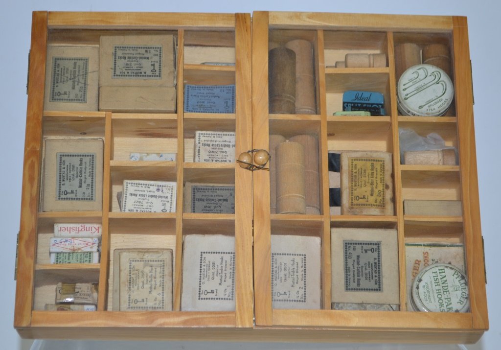 Large Collection of Vintage Fish Hooks in Boxes (1 of 2)