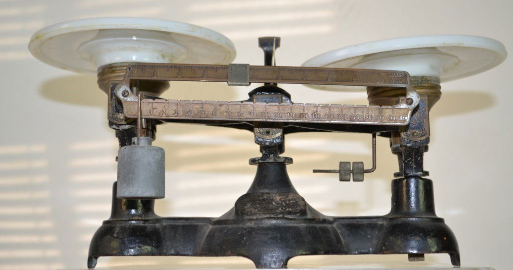 Ohaus Market Scale with Milk Glass Trays (1 of 5)