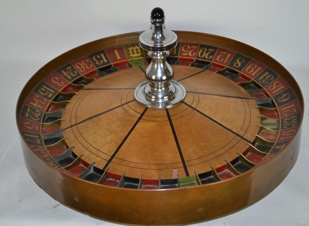 L. Rude Table Top Roulette Wheel (1 of 2)