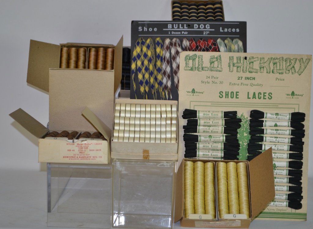 Large Grouping Of Sewing & Related Items (1 of 6)