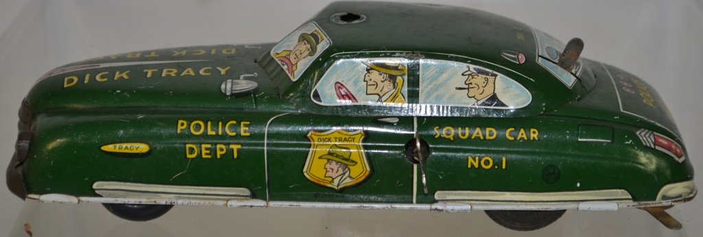 Wind up Dick Tracy car: Wind up Dick Tracy car. Made by Marx. As is. No light. Siren works.