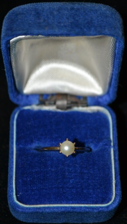 10K Gold Pearl Ring (1 of 3)