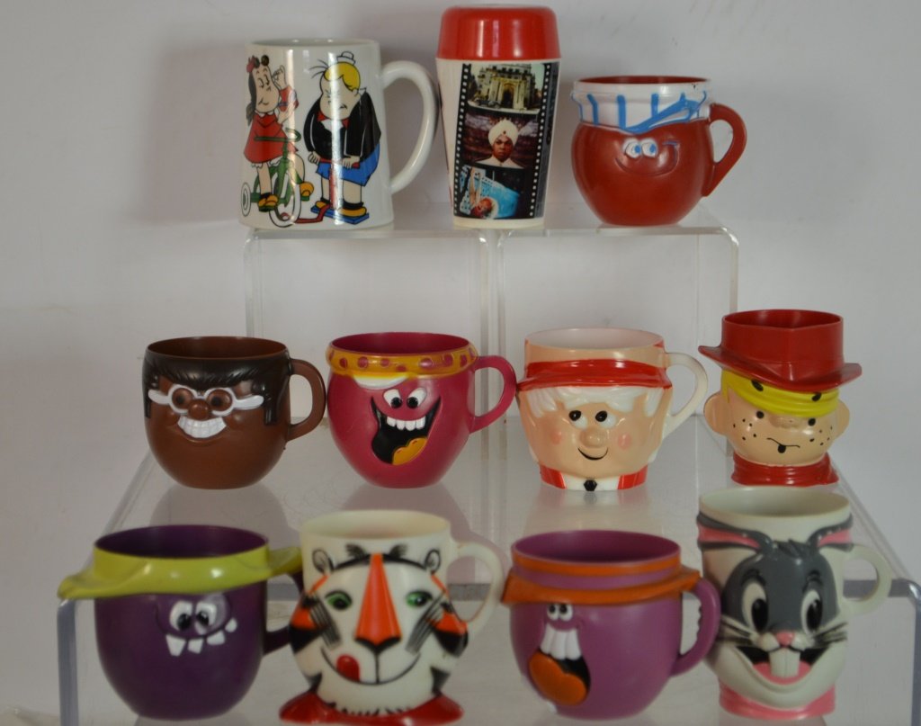 Eleven Assorted Lot of Vintage Novelty Cups (1 of 4)