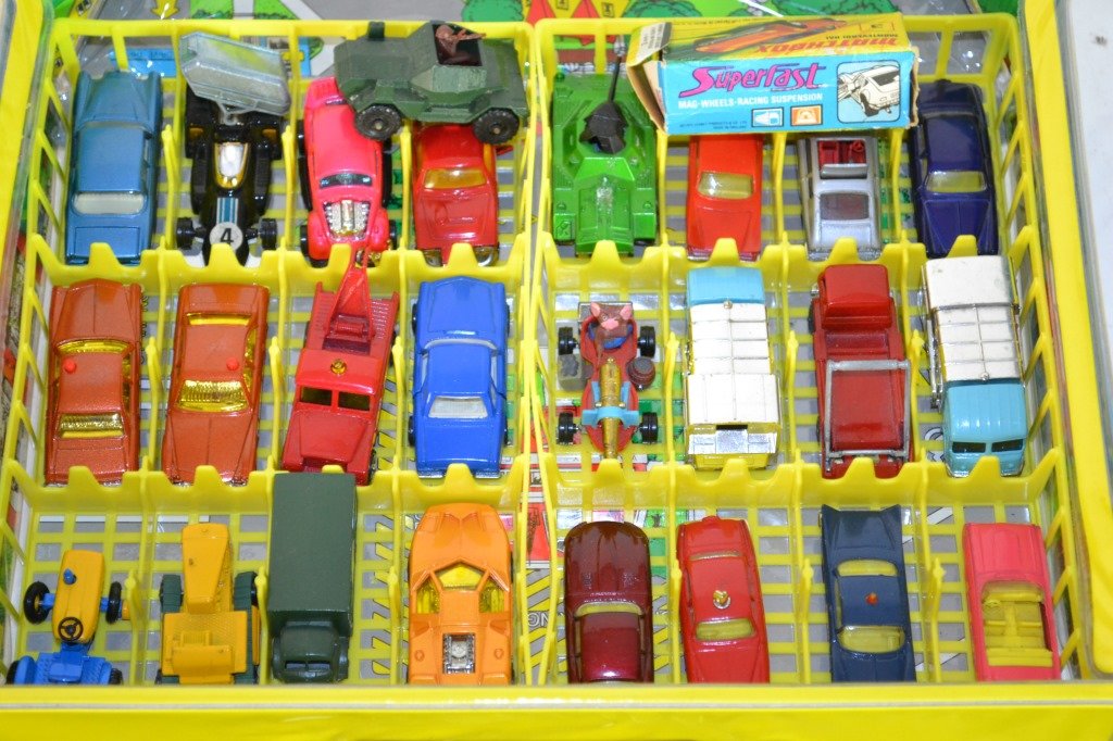 Collection Of Matchbox, Hot Wheels, Gorgi Jr. Ca (1 of 3)