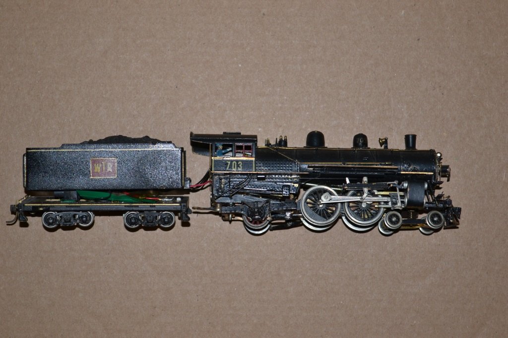 HO Scale Painted Brass Steam Locomotive & Tender: HO Scale Painted Brass Steam Locomotive & Tender made by Tenshodo, Tender body is coming of of Deck