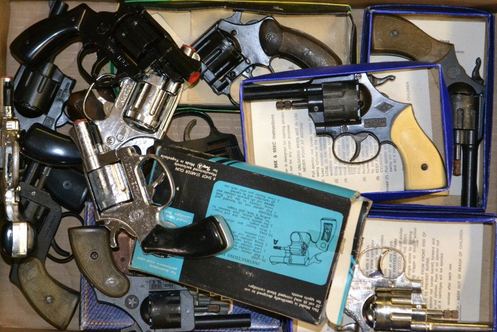 Misc. Lot Of Cap Guns As Seen in Photo (1 of 1)