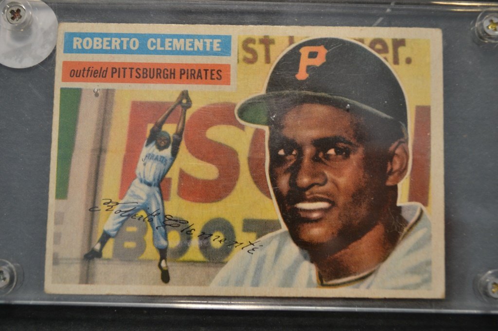 1956 Topps Roberto Clemente # 31 Baseball Card (1 of 2)