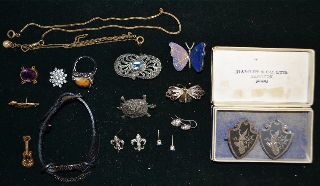Small Sterling Silver Lot w/ Slam Jewelry: Small Sterling Silver Lot w/ Slam Jewelry including: Slam Jewelry, Agate Ring, Marcasite Aqua Pin, Lapis Butterfly pin, Marcasite Turtle pin, etc.