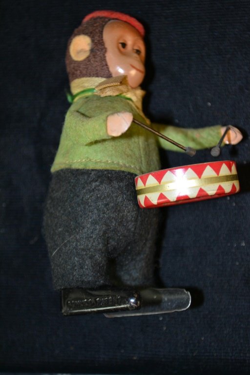 Schuco Key Wind Monkey Drummer: Schuco Key Wind Monkey Drummer (working) (no key)