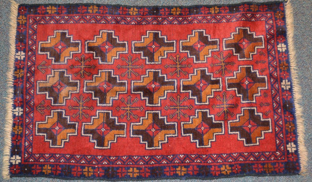 Early 20th C Persian rug (1 of 3)