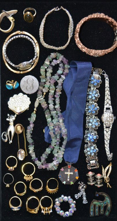 Assorted Vintage Jewelry, Giraffe, Rings, Cross (1 of 1)