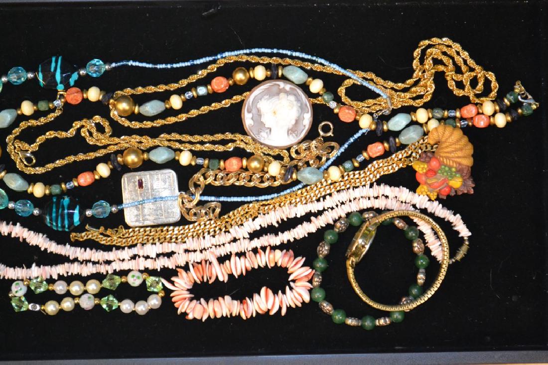 Grouping of Costume Necklaces & Beaded Necklaces (1 of 1)