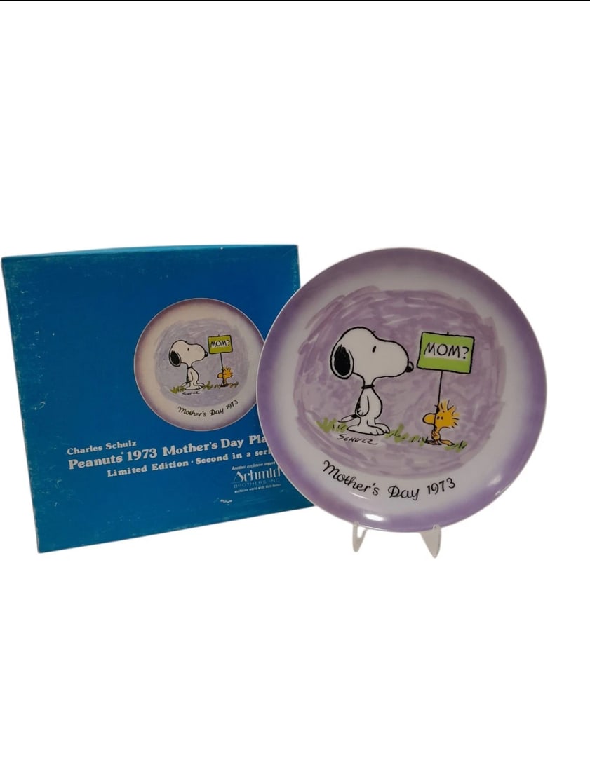 1973 Peanuts Mother's Day Plate - Schmid Snoopy & Woodstock "MOM?" Limited Edition with Box (1 of 3)