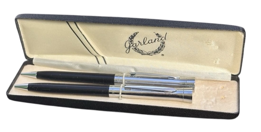VINTAGE "GARLAND" 2 Pen And Pen, Pencil Set With Black Case (1 of 3)