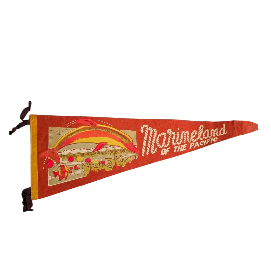 Vintage 1960s Marineland Of The Pacific Dolphin California Souvenir Pennant (1 of 3)