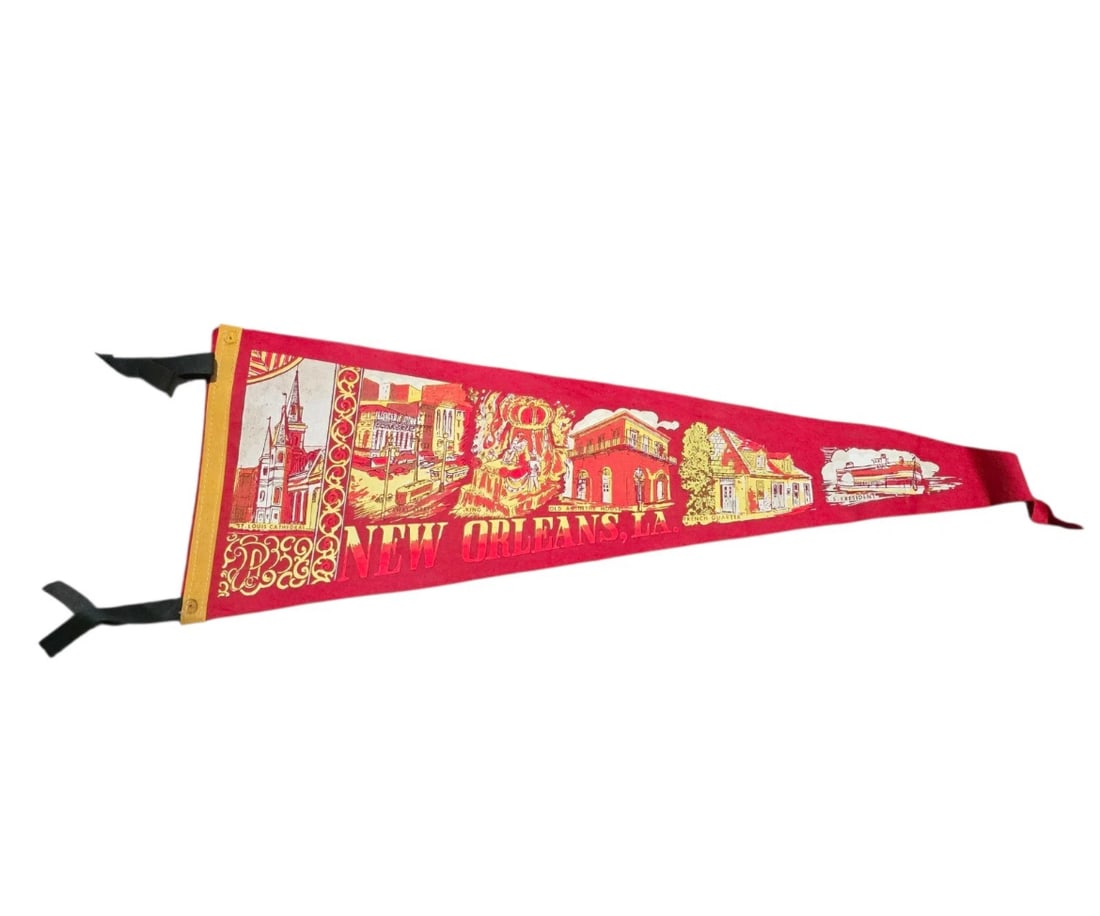 Vintage New Orleans. Louisiana Travel Pennant Red Felt City Architecture (1 of 4)