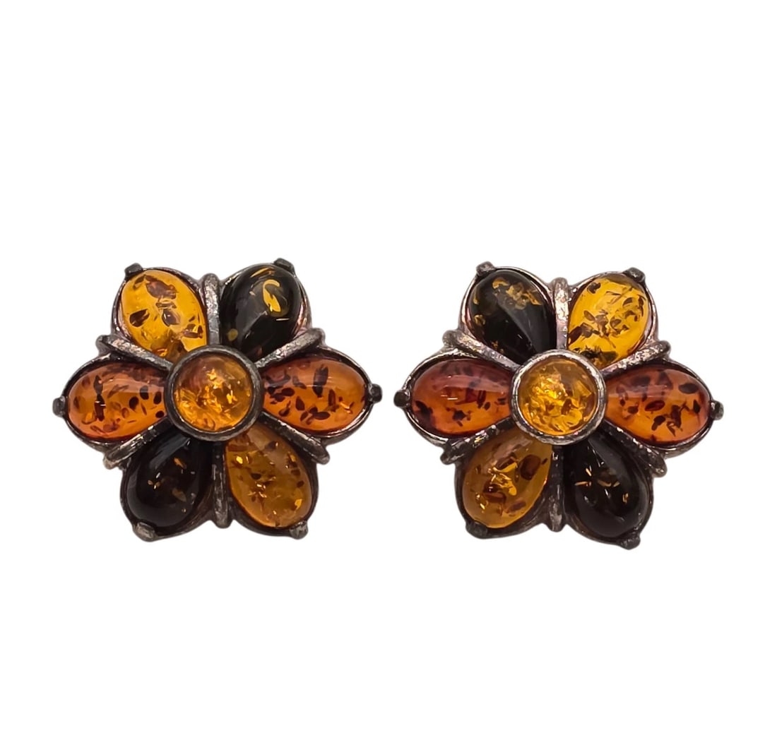 Vintage Sterling Silver 925 & Variety. Amber Petal Flower Stud Earrings Poland: Vintage sterling silver flower-shaped clip-on earrings. Features six teardrop-shaped Baltic amber cabochons acting as the petals—showcasing a mix of honey, cherry, and green amber—surrounding a ce