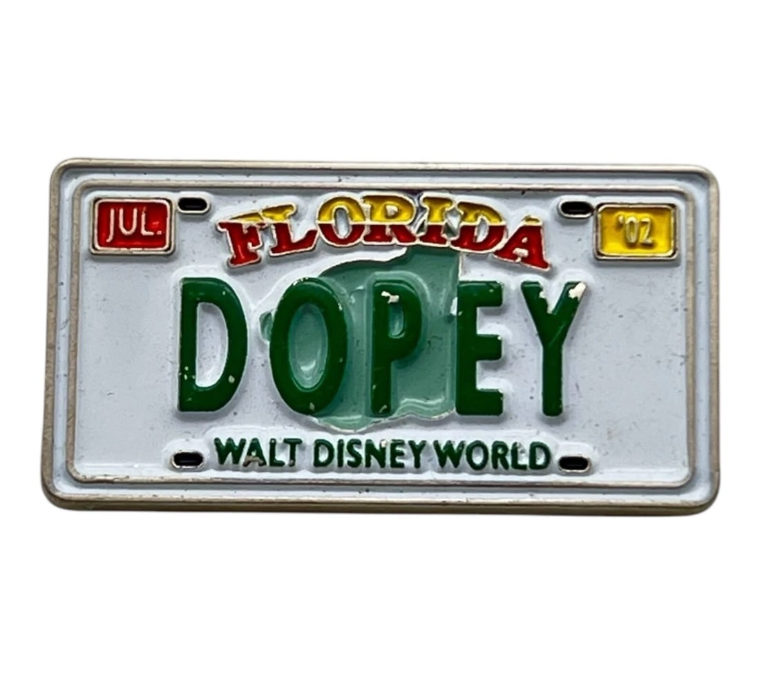 Snow White's Dopey License Plate June 02 Disney Pin (1 of 3)
