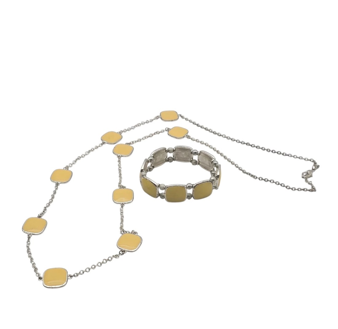 Modernist Style Silver Tone Yellow Enamel Statement Necklace & Bracelet Set: A matching vintage two-piece costume jewelry set featuring a long chain link necklace and a coordinating stretch line bracelet. The set is styled with silver-tone hardware holding uniform, smooth squa