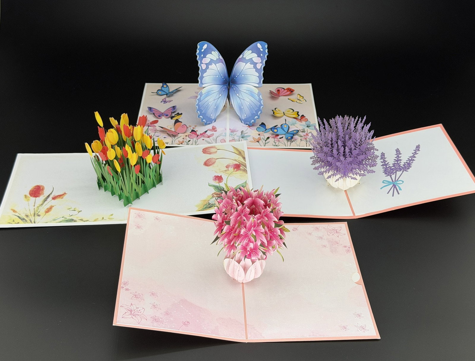 Brand New 3D Pop-up Greeting Cards Mix Lot-4 PCS: Please refer to the title and photos for the item description and details. If you have any questions, please do not hesitate to contact us before placing your bid. We offer combined in-house shipping 