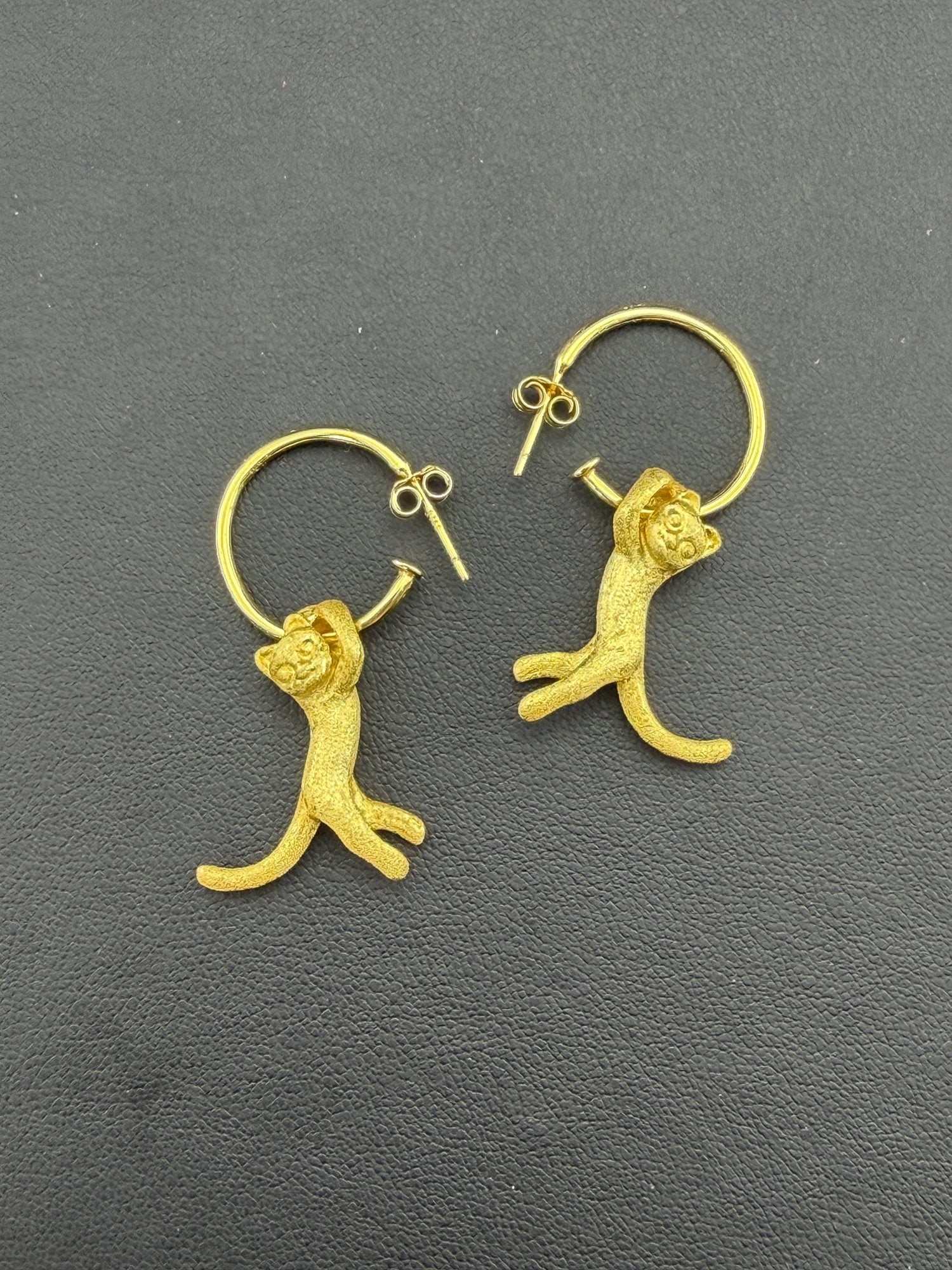 Cat Dangle Earrings Brand New Solid 925 Sterling Silver Stamped Gold Electroplated