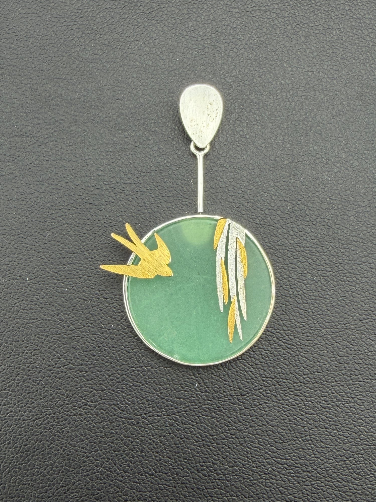Aventurine Pendant Brand New Solid 925 Sterling Silver Stamped Gold Electroplated: Please refer to the title and photos for the item description and condition. If you have any questions, please do not hesitate to contact us before placing your bid.We offer combined in-house shipping