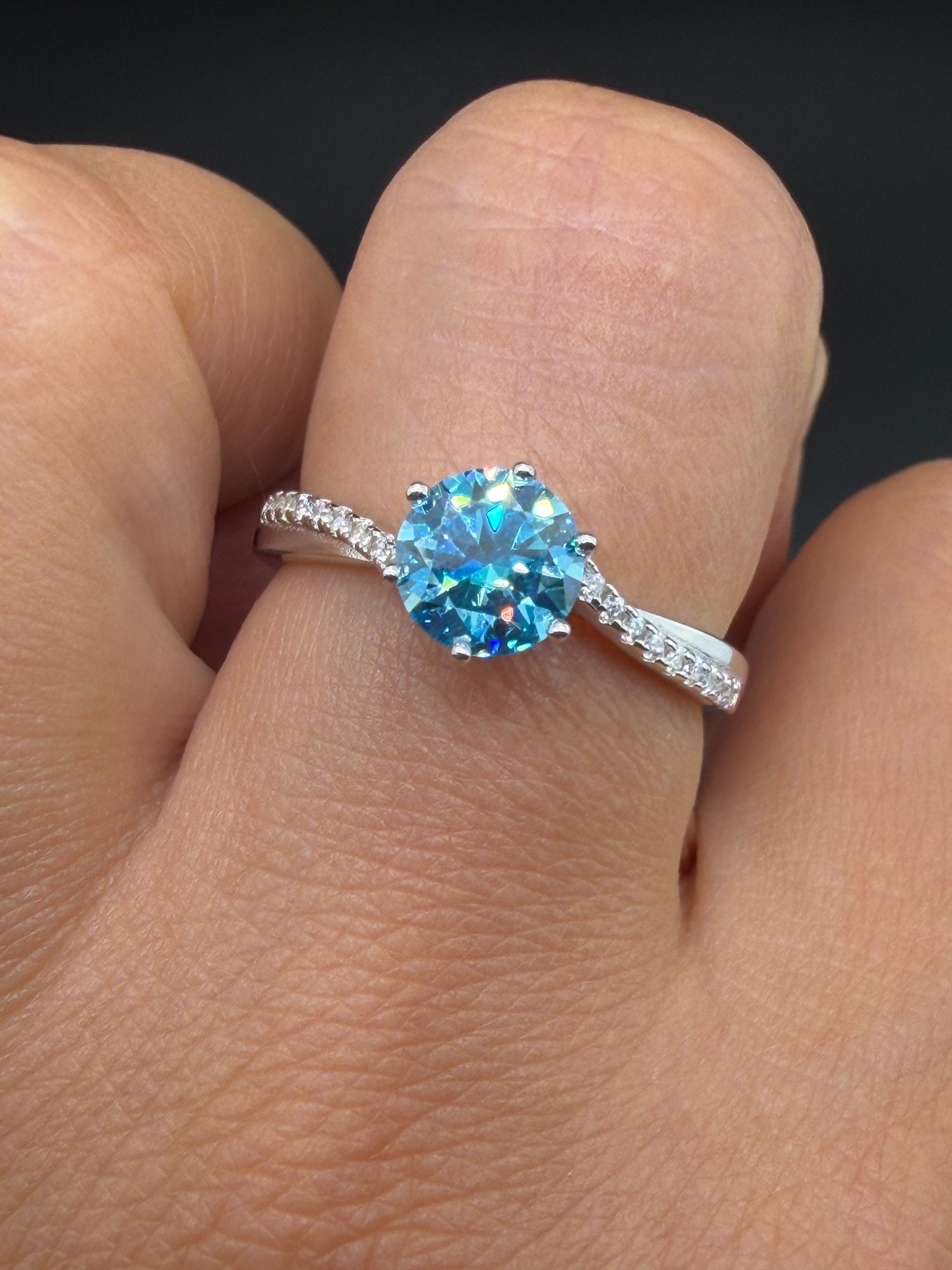 Brand New Blue Moissanite Ring With GRA Certificate Solid 925 Sterling Silver, 18K Gold Plated,: Please refer to the title and photos for the item description and condition. If you have any questions, please do not hesitate to contact us before placing your bid.We offer combined in-house shipping