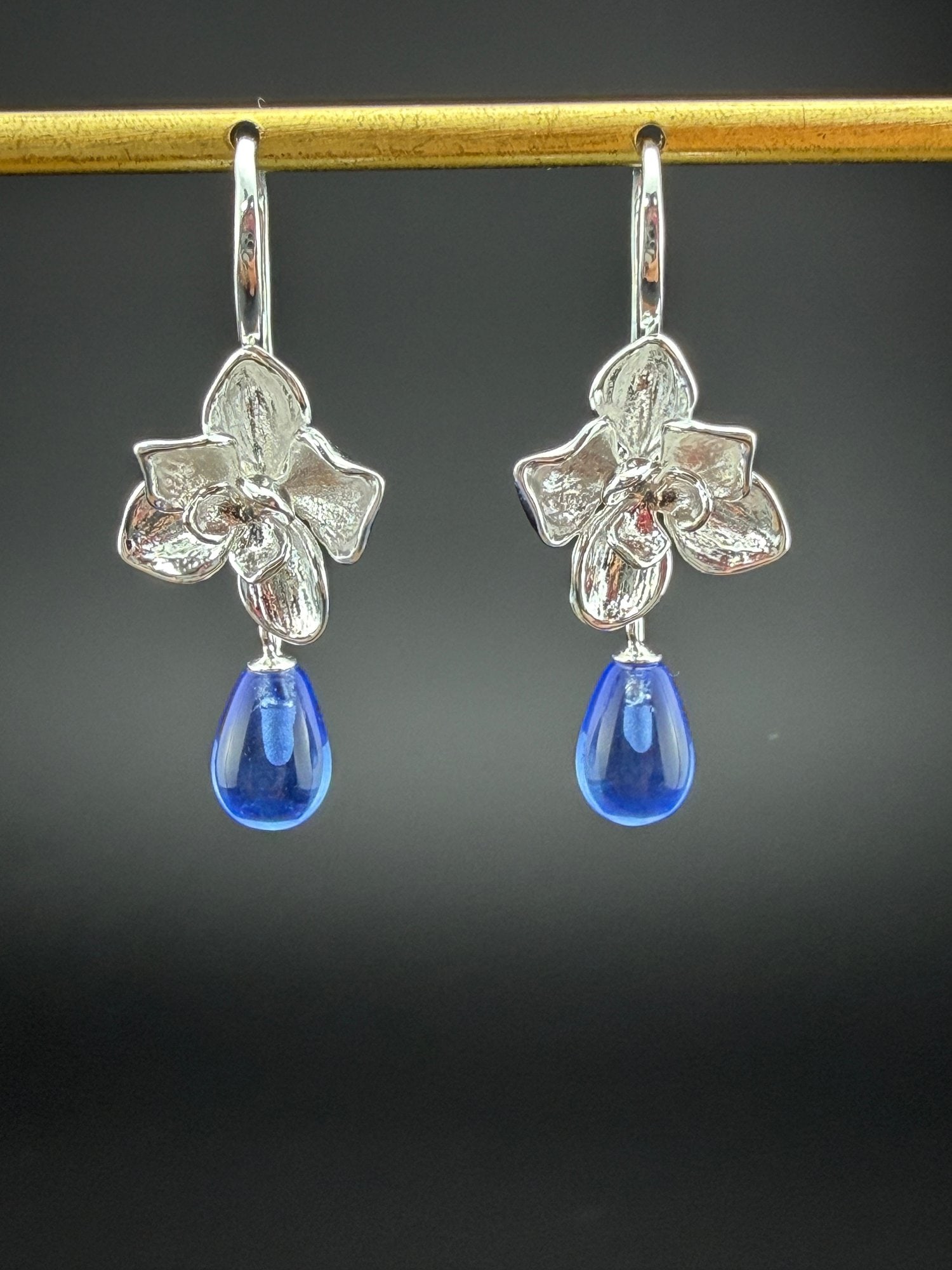 Dangle Earrings Brand New Solid 925 Sterling Silver Stamped Gold Electroplated: Please refer to the title and photos for the item description and condition. If you have any questions, please do not hesitate to contact us before placing your bid.We offer combined in-house shipping