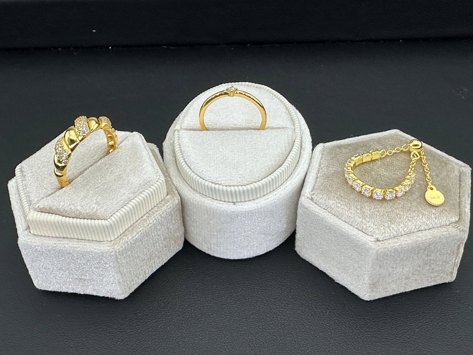 Brand New Rings 925 Sterling Silver Stamped Zirconia Mix Lot: Please refer to the title and photos for the item description and condition. If you have any questions, please do not hesitate to contact us before placing your bid.We offer combined in-house shipping