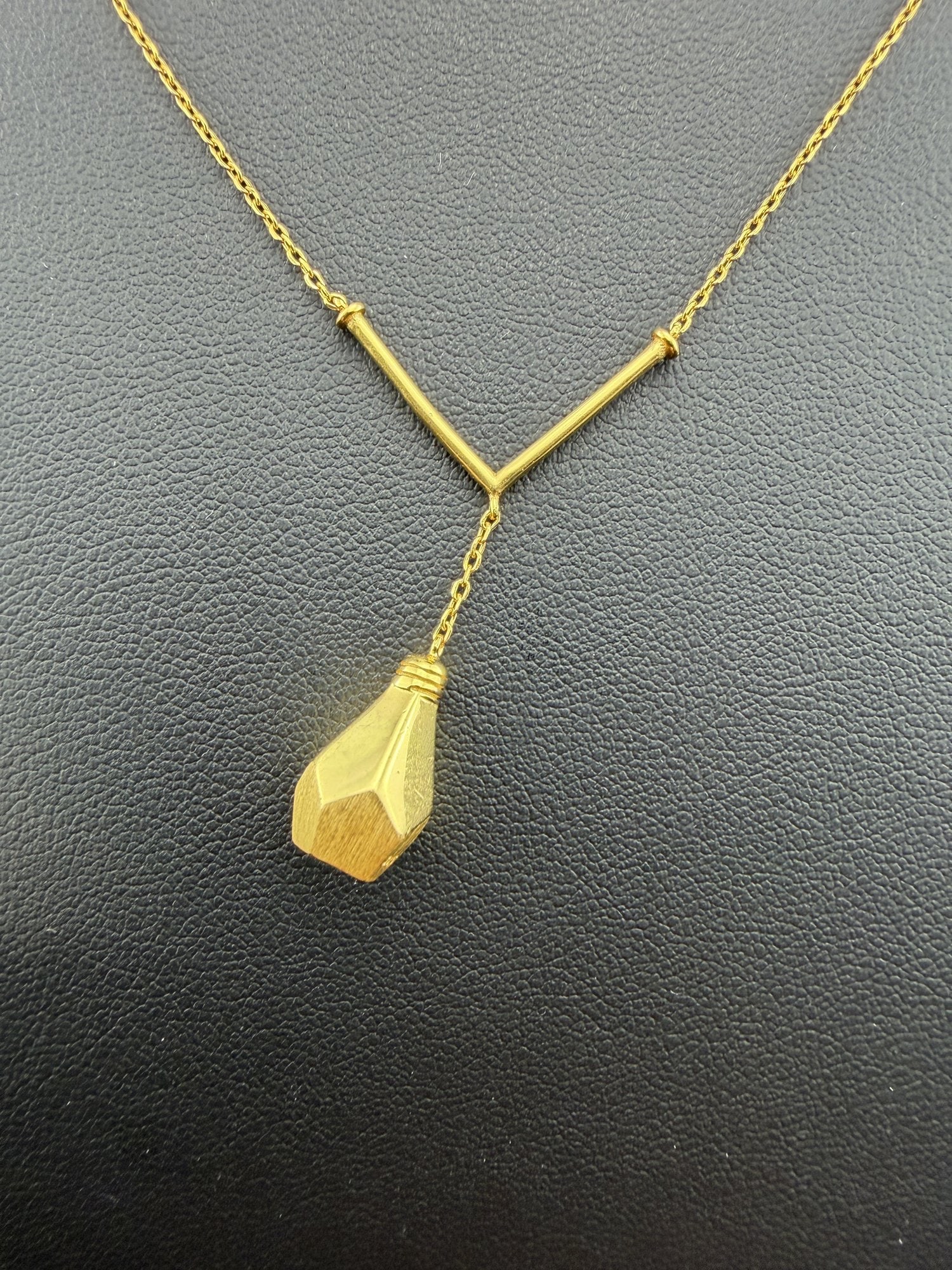 Necklace Brand New Solid 925 Sterling Silver Stamped Gold Electroplated: Please refer to the title and photos for the item description and condition. If you have any questions, please do not hesitate to contact us before placing your bid.We offer combined in-house shipping