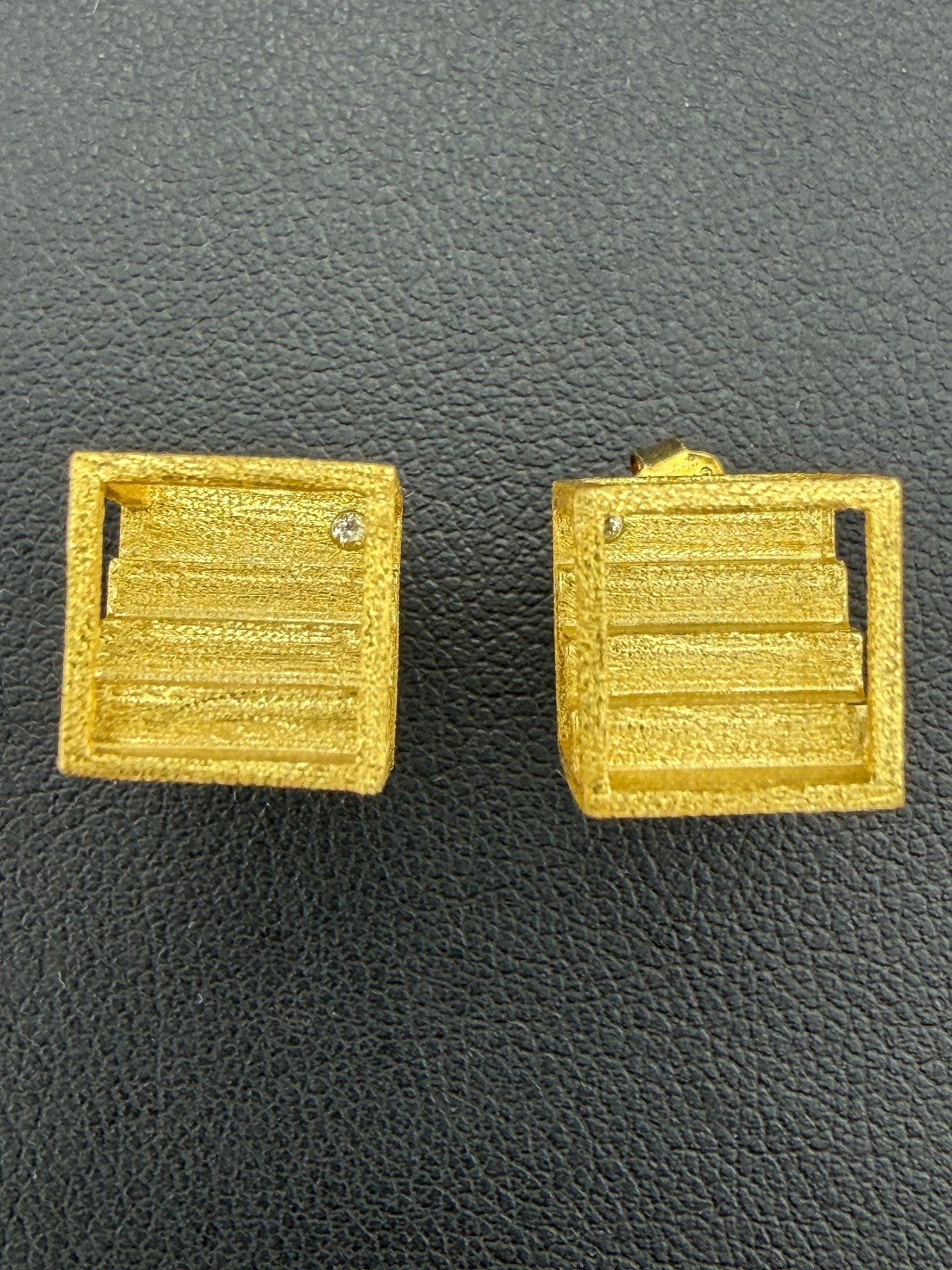 Zirconia Stud Earrings Brand New Solid 925 Sterling Silver Stamped Gold Electroplated