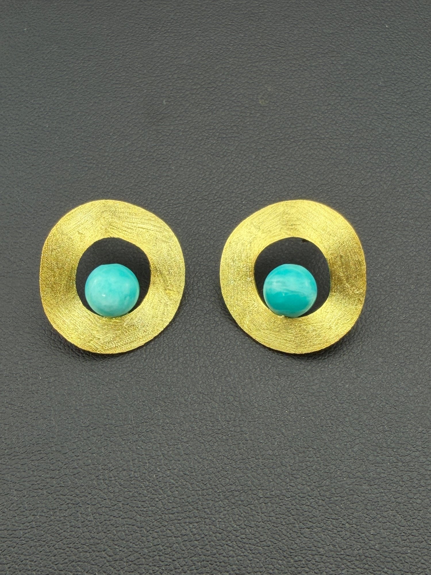 Amazonite Stud Earrings Brand New Solid 925 Sterling Silver Stamped Gold Electroplated: Please refer to the title and photos for the item description and condition. If you have any questions, please do not hesitate to contact us before placing your bid.We offer combined in-house shipping