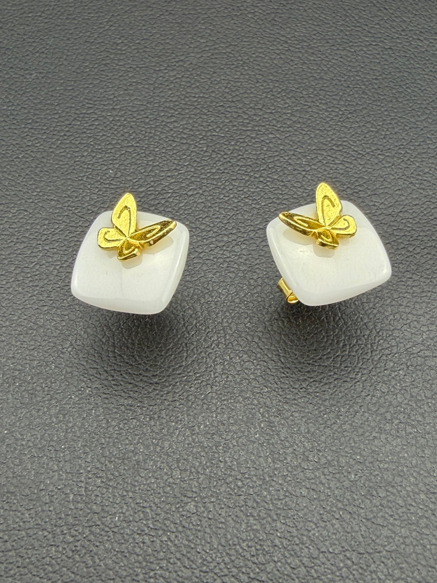 Stud Earrings Brand New Solid 925 Sterling Silver Stamped Gold Electroplated: Please refer to the title and photos for the item description and condition. If you have any questions, please do not hesitate to contact us before placing your bid.We offer combined in-house shipping