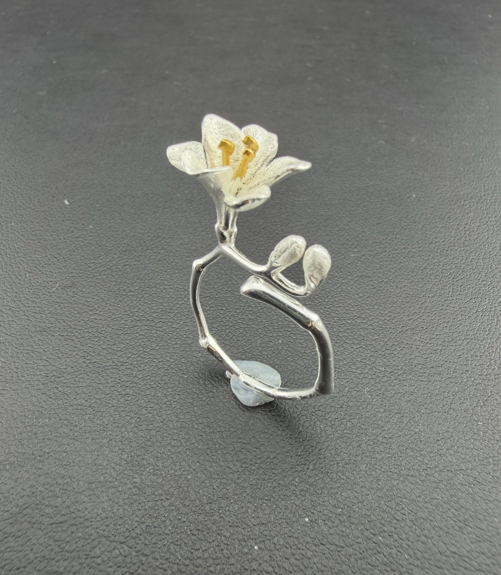 Ring Brand New Solid 925 Sterling Silver Stamped Gold Electroplated-Adjustable Size: Please refer to the title and photos for the item description and condition. If you have any questions, please do not hesitate to contact us before placing your bid.We offer combined in-house shipping