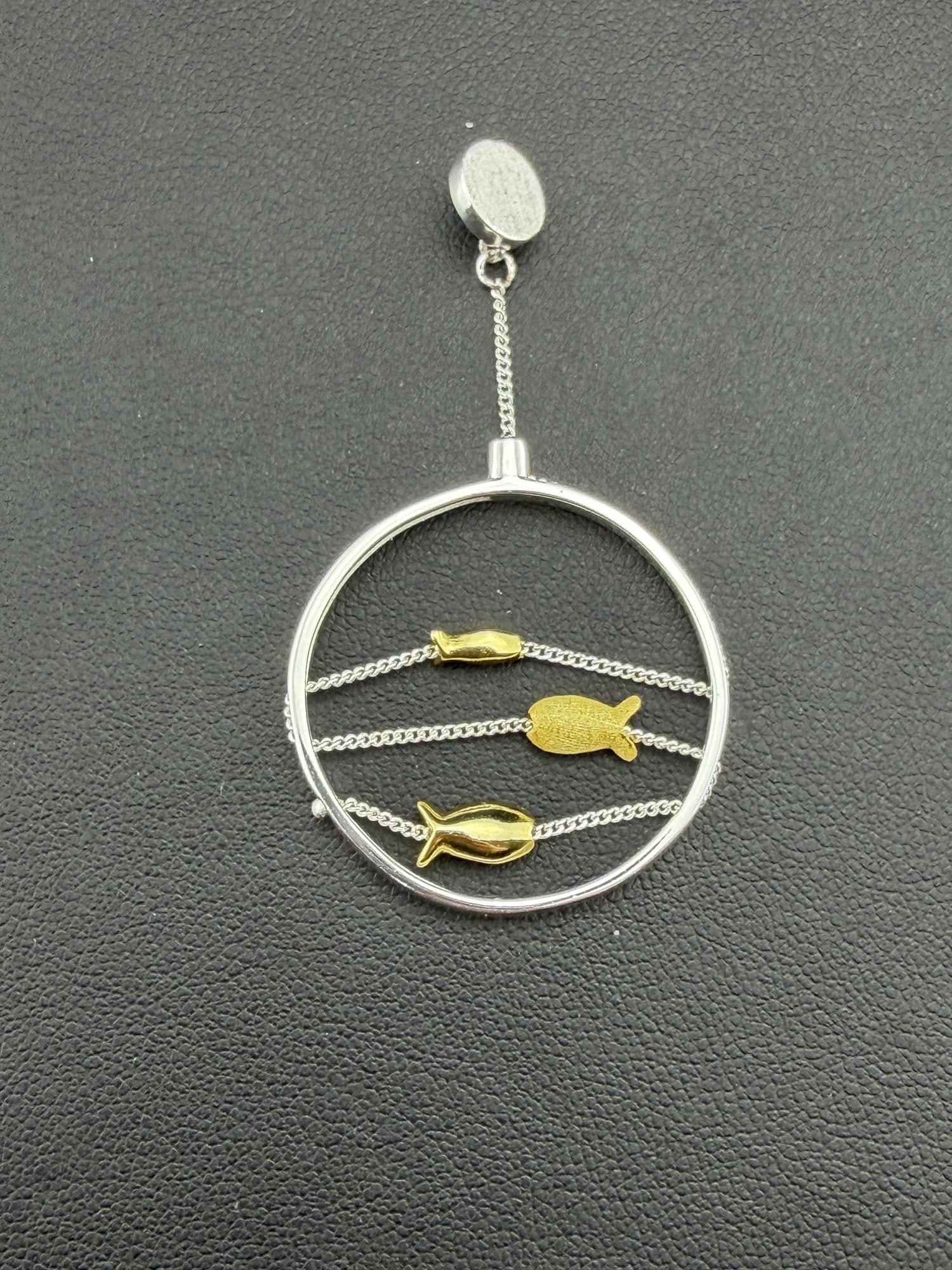 Pendant Brand New Solid 925 Sterling Silver Stamped Gold Electroplated: Please refer to the title and photos for the item description and condition. If you have any questions, please do not hesitate to contact us before placing your bid.We offer combined in-house shipping
