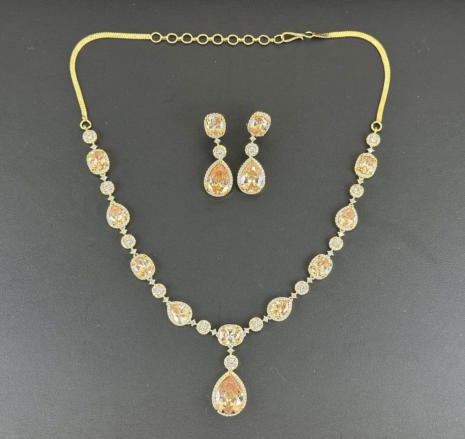 Brand New Zirconia Earrings And Necklace Rhodium Plating
