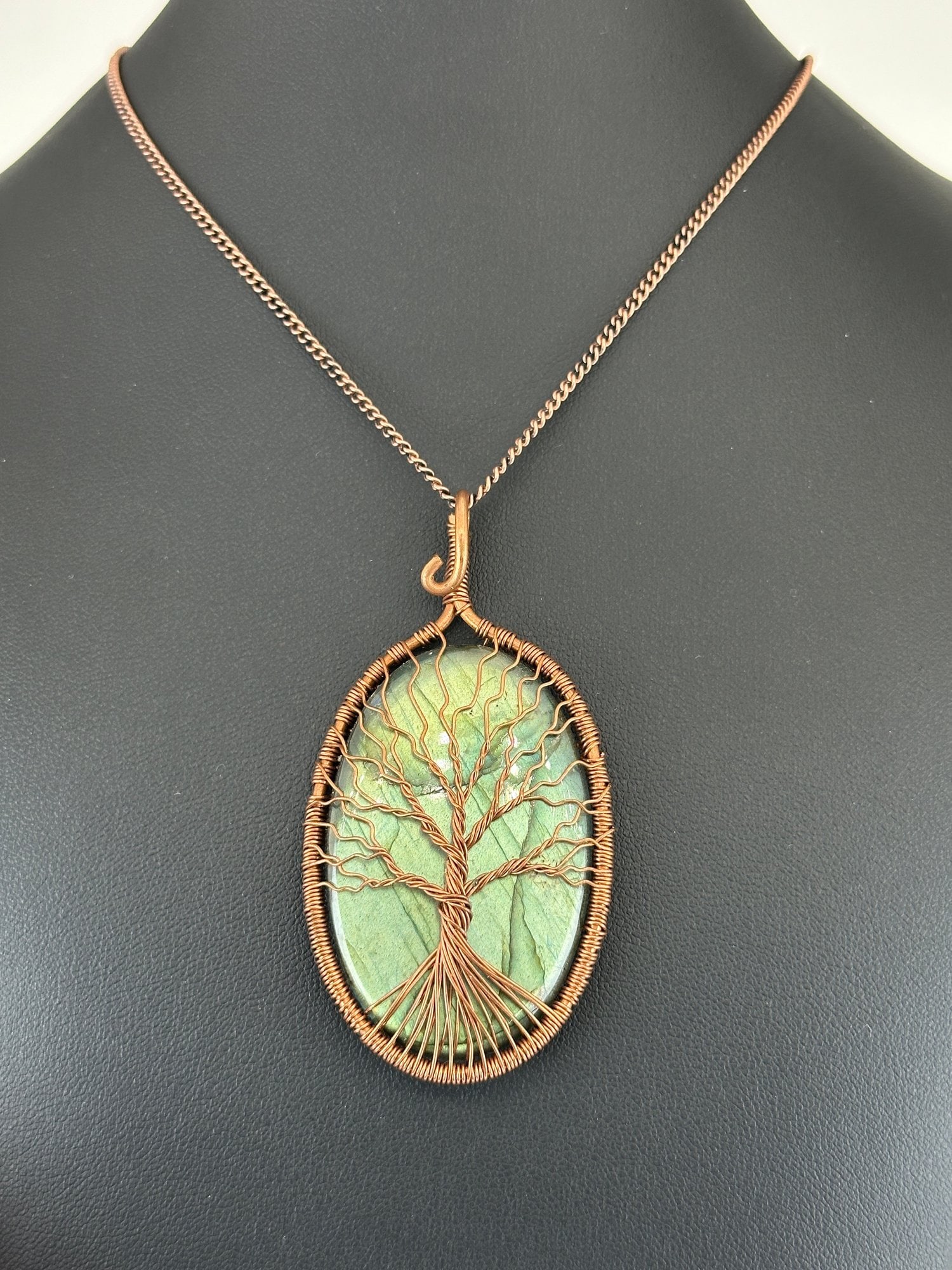 Necklace Green Labradorite 925 Sterling Silver Plated Handmade Gemstone: Please refer to the title and photos for the item description and condition. If you have any questions, please do not hesitate to contact us before placing your bid.We offer combined in-house shipping