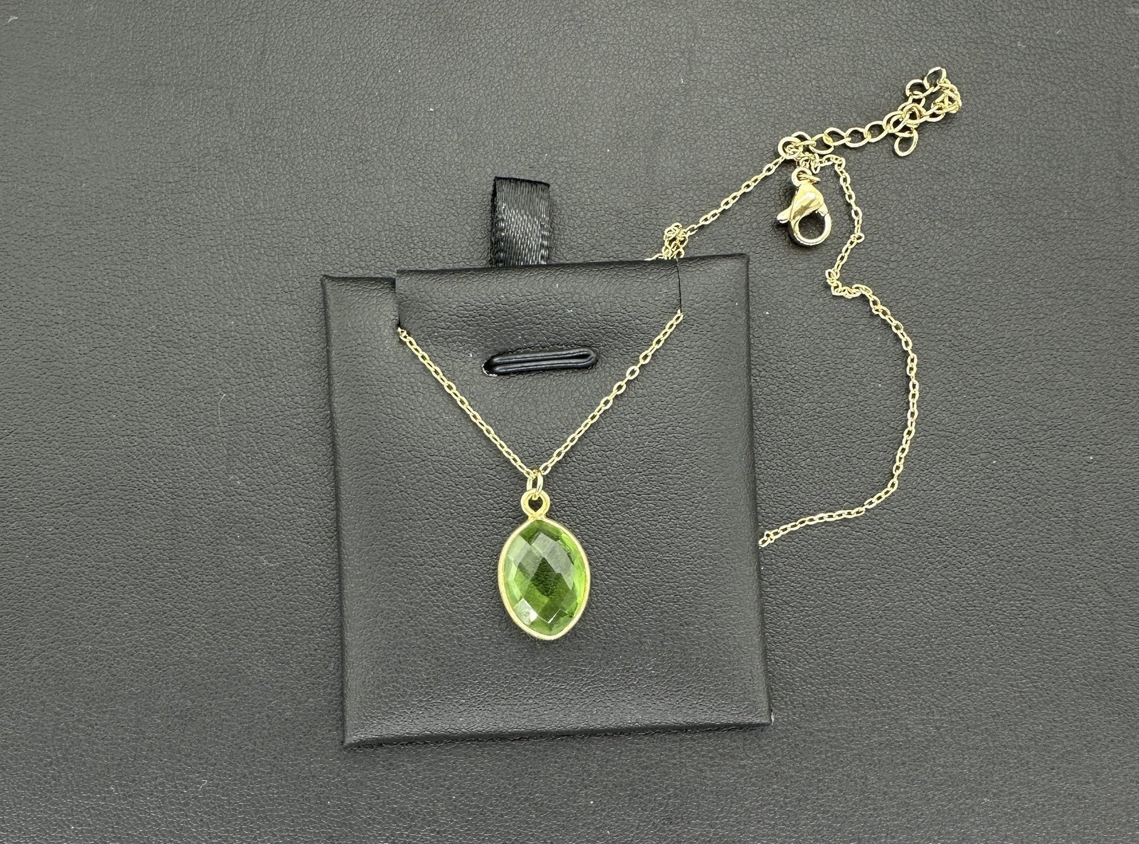 Necklace 925 Silver-Tone, Gold-Plated Natural Peridot Gemstone