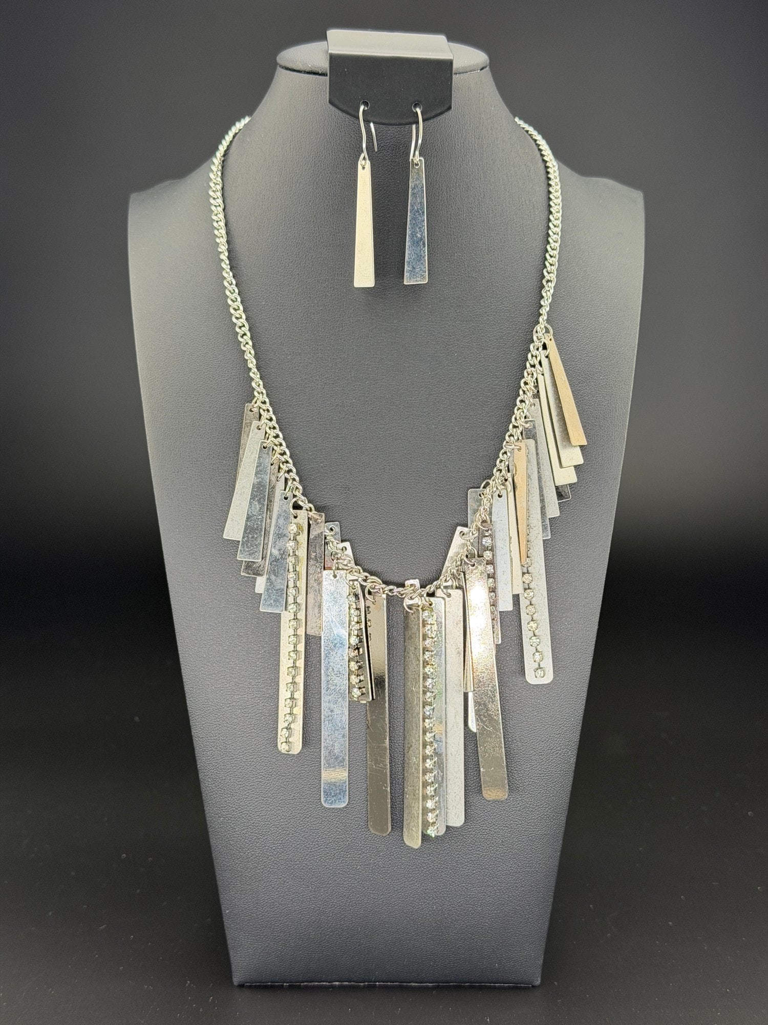 Pre-Owned Earrings & Necklace Set
