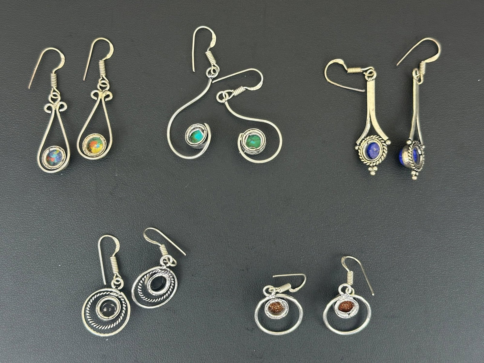 Earrings Silver Plated Handmade Gemstone: Please refer to the title and photos for the item description and condition. If you have any questions, please do not hesitate to contact us before placing your bid.We offer combined in-house shipping