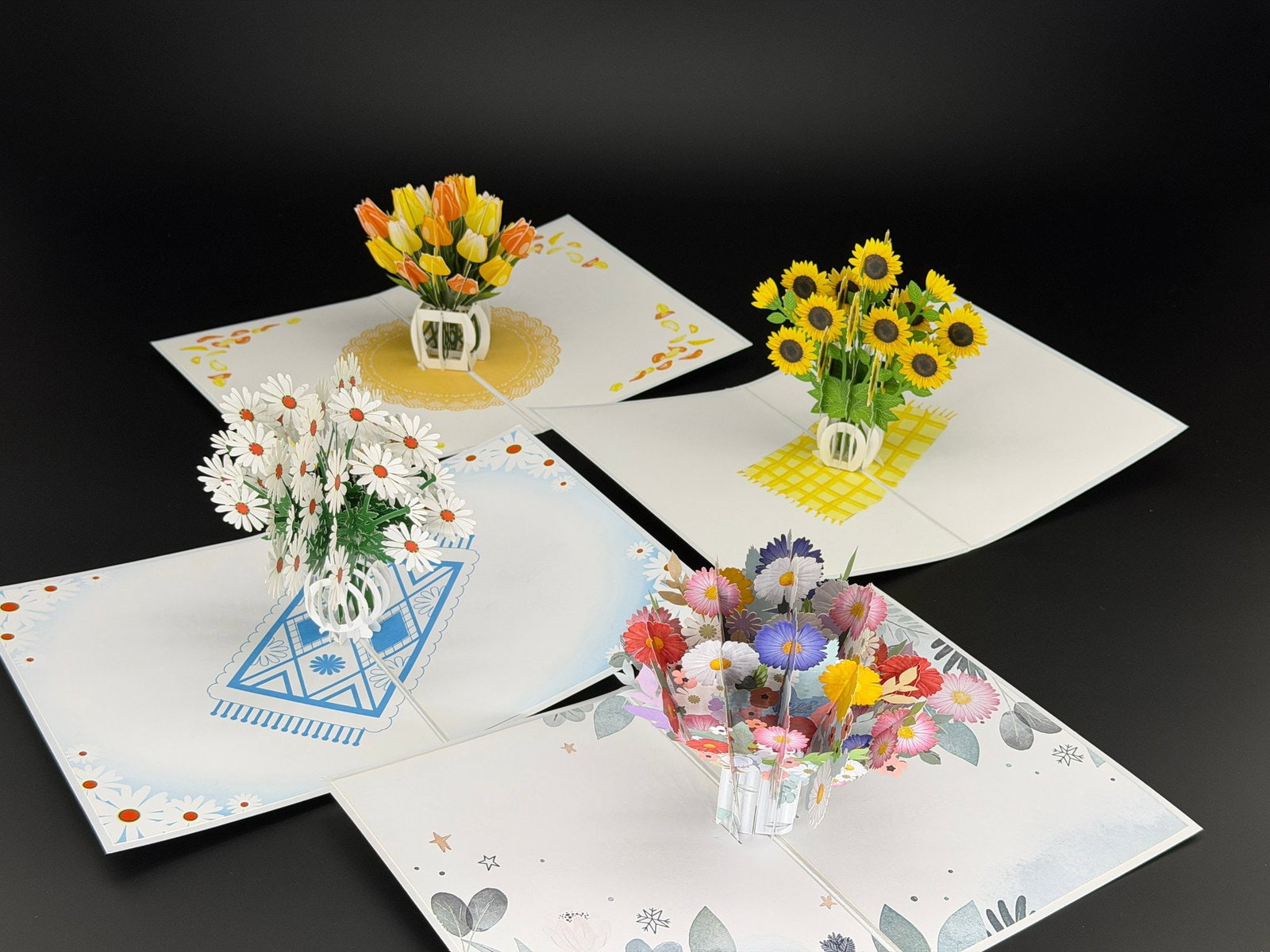 Brand New 3D Pop-up Greeting Cards Mix Lot-4 PCS: Please refer to the title and photos for the item description and condition. If you have any questions, please do not hesitate to contact us before placing your bid.We offer combined in-house shipping